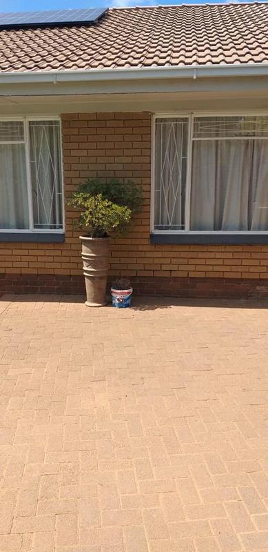 4 Bedroom Property for Sale in Pellissier Free State